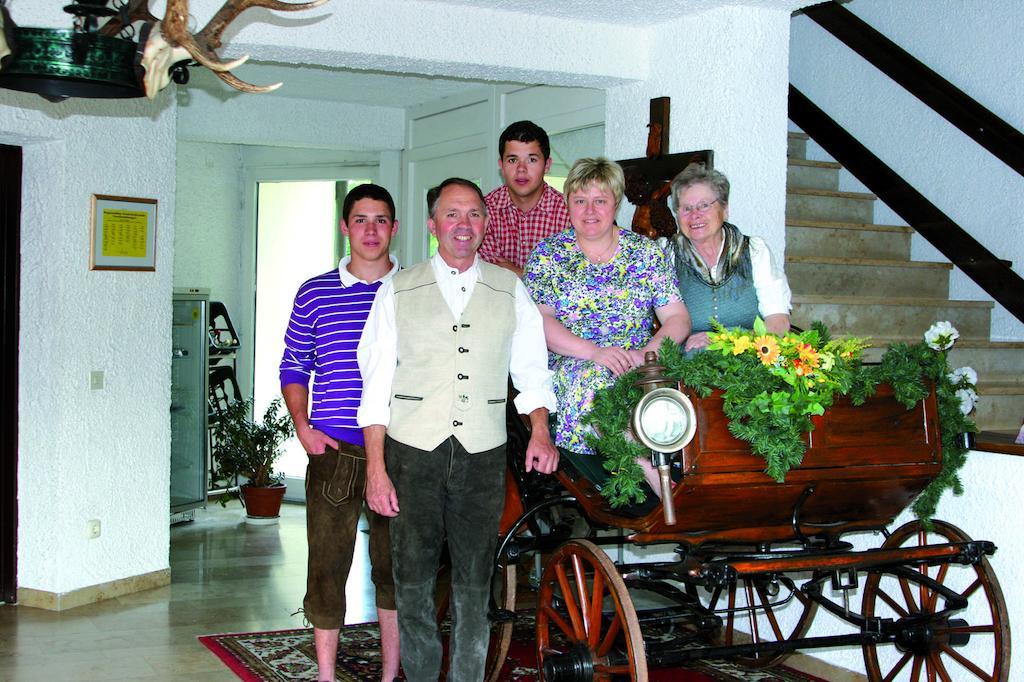 Hotel Garni Hubertushof باد فسينغ الغرفة الصورة